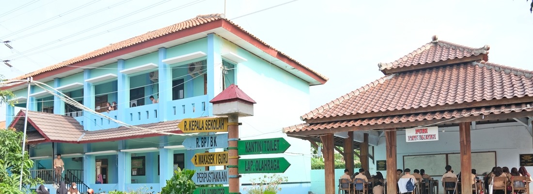 Depan Sekolah SMAN 1 Cibitung - Slider